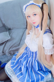 色女子